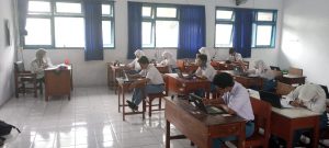 Laboratorium Komputer 8